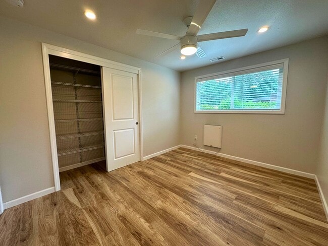 Building Photo - Beautiful Ranch-Style Home in Desirable Sn...