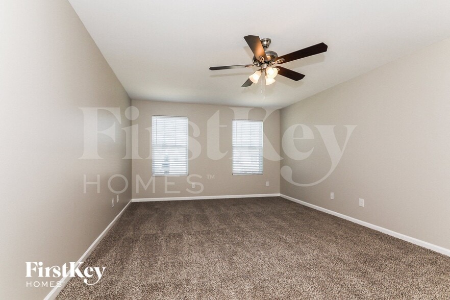 Building Photo - 12562 Garron Rd