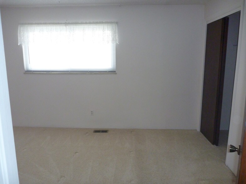 Bedroom 2 - 9280 Tennyson St