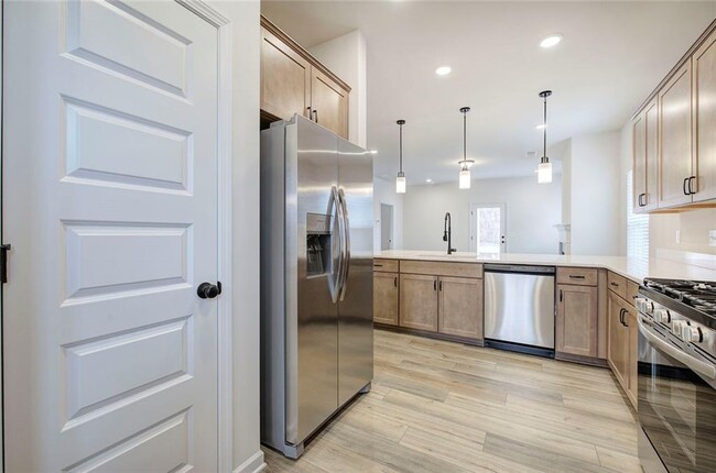 Building Photo - 503 Ozark Ln