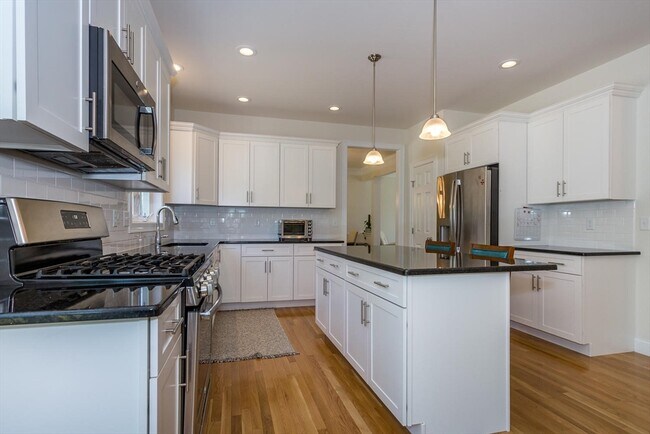 Building Photo - 42 Magnolia Way