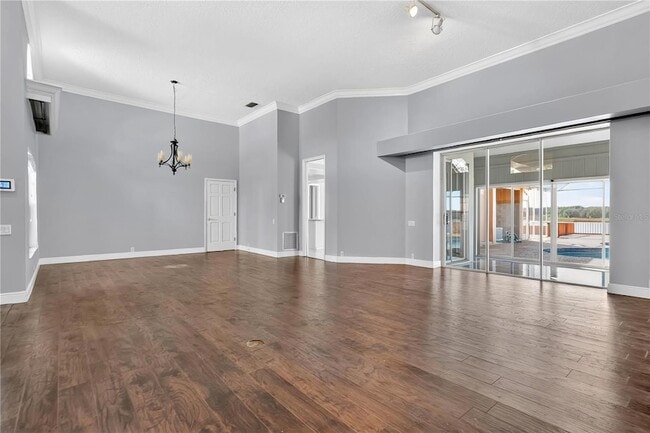 Building Photo - 6719 Fairway Cove Dr