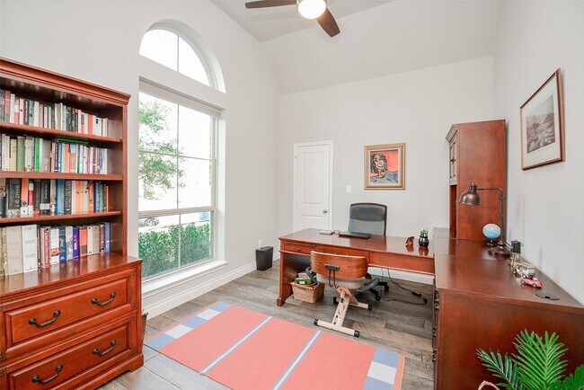 Building Photo - 28431 Asher Falls Ln