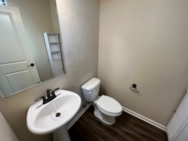 Building Photo - 3 Bed/2.5 Bath Single Family Home in NE Bend - McCall Landing