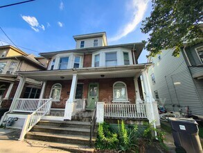 Building Photo - 226 E Ettwein St