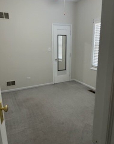 Building Photo - 3948 N Olcott Ave