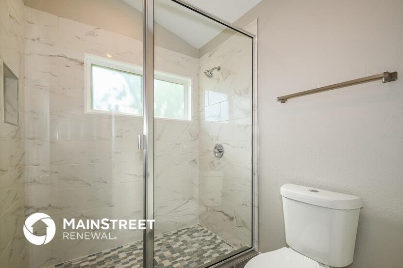 Building Photo - 528 Olympus St