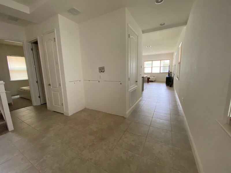 Building Photo - 13219 Oakenshaw Ln