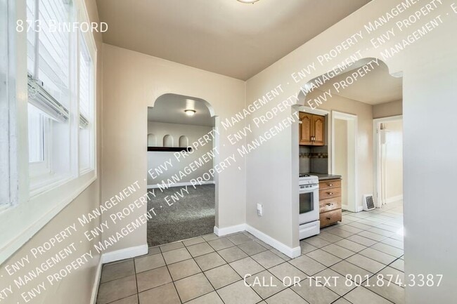 Building Photo - 873 Binford-