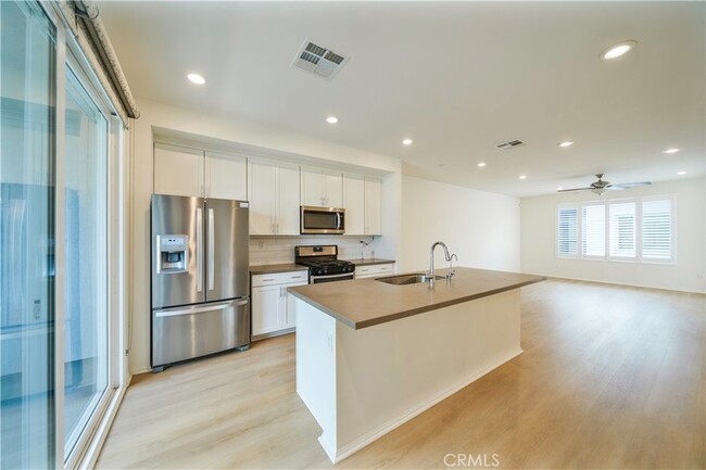 Building Photo - 811 Hudson Ln