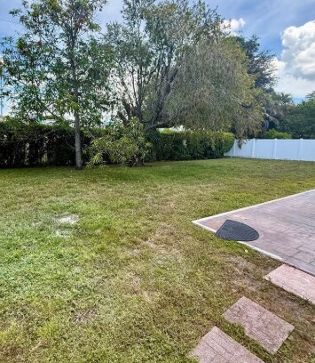 Building Photo - 11561 SW 51st Ct