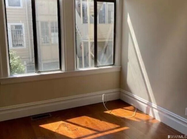 Primary Photo - 934 Broadway
