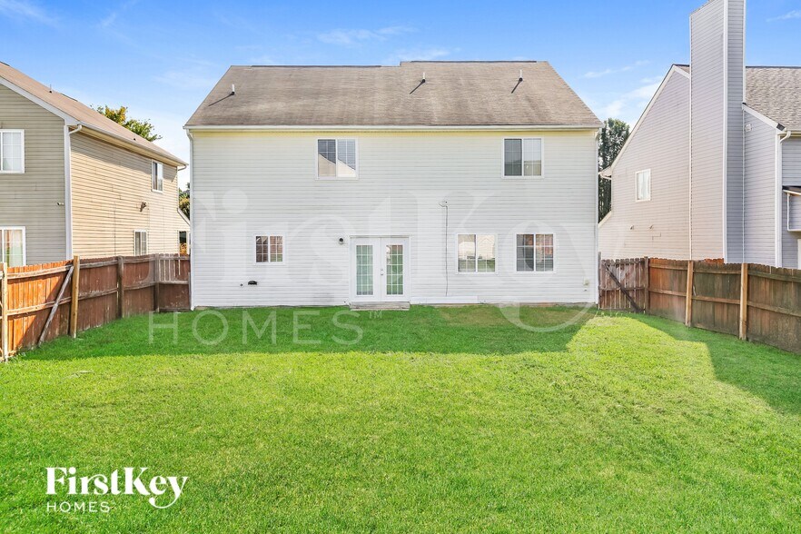 Building Photo - 5004 Emberly Dr