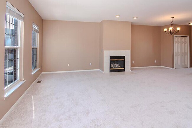 Building Photo - 448 Cherry Orchard Rd