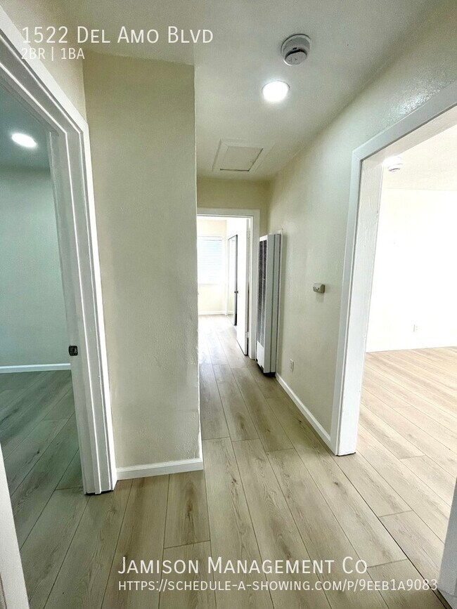 Building Photo - 1522 Del Amo Blvd