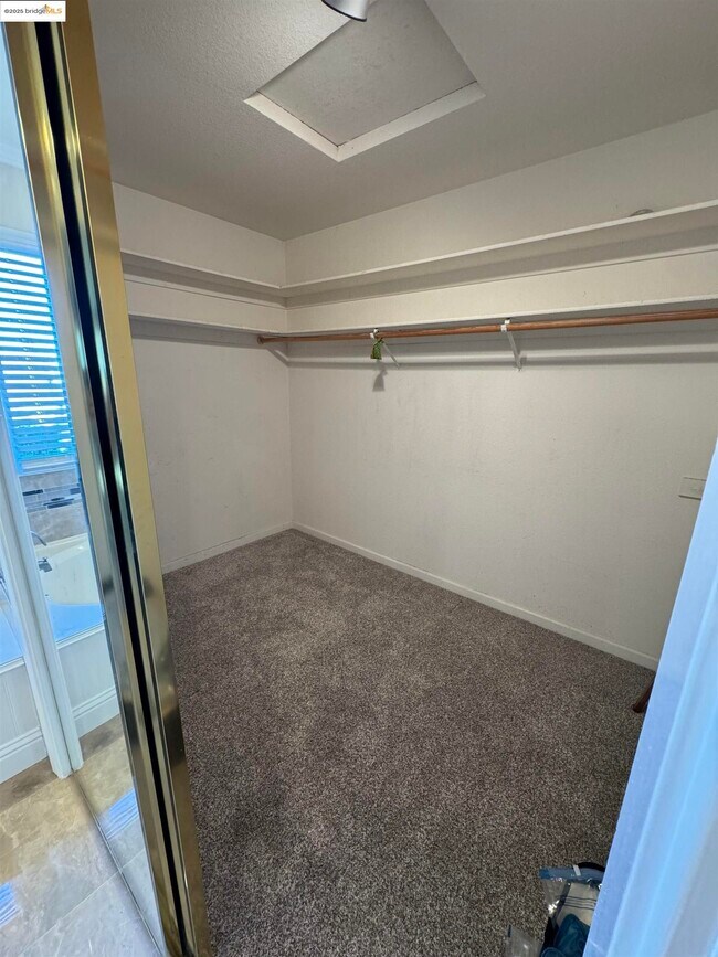 Building Photo - 4507 Cove Ln