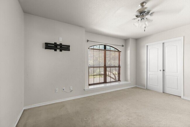 Building Photo - 2802 Scottsdale Dr