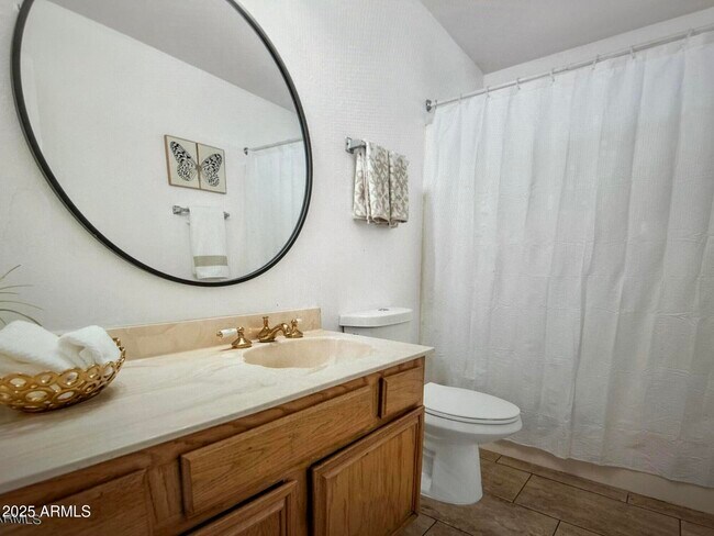 Building Photo - 4852 W Cochise Dr