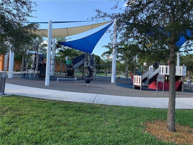 Building Photo - 2304 NE 7th St