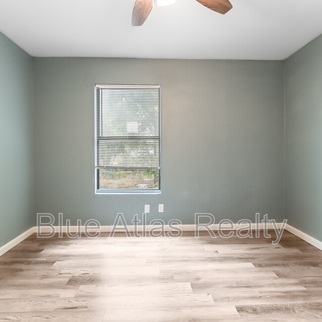 Building Photo - 1104 S Gilpin Ave