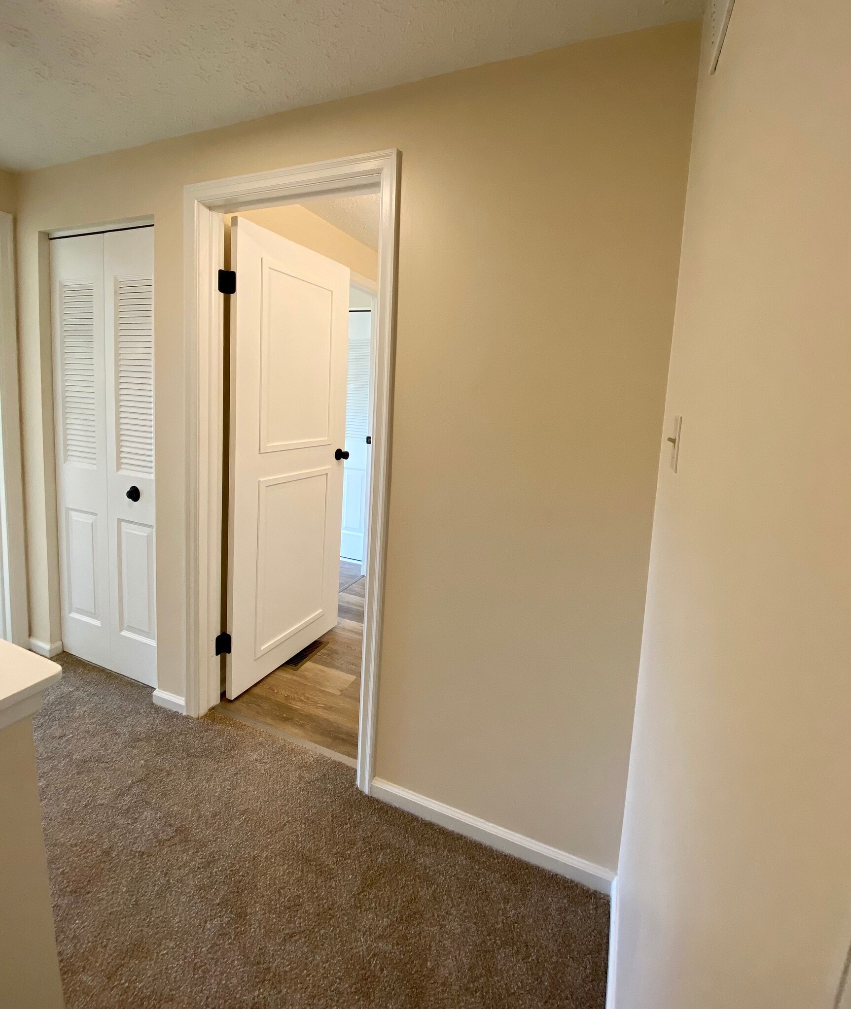 Building Photo - 307 Fawn Trl