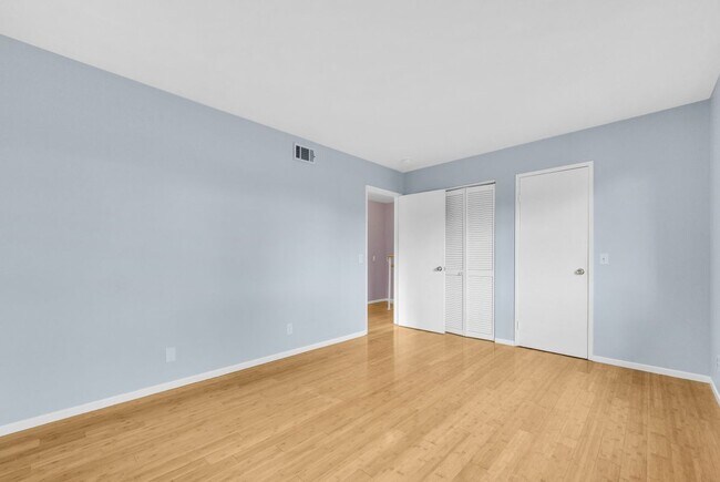 Building Photo - 1085 Sierra Madre Ave