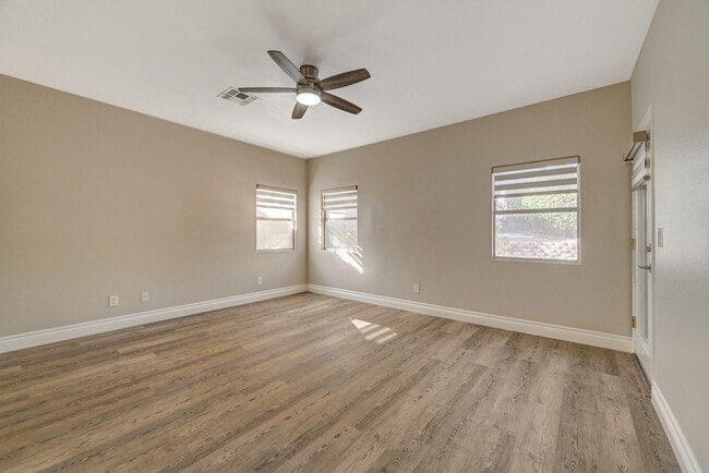 Building Photo - Marvelous Single Story, 3 Bedroom Home with NO HOA!