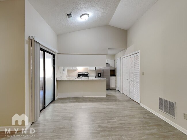 Building Photo - 10983 Morning Dove Dr