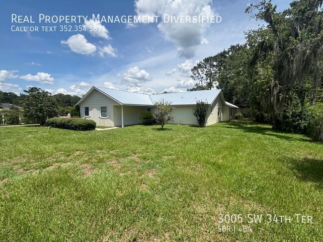 Building Photo - 3005 SW 34th Terrace