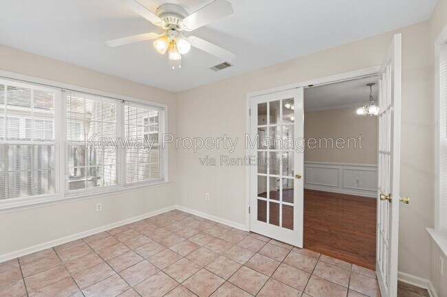 Building Photo - 4011 Oellerich St