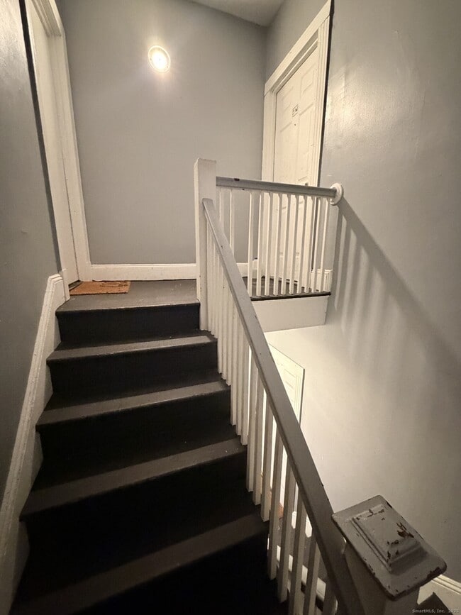 Building Photo - 42 Redding St