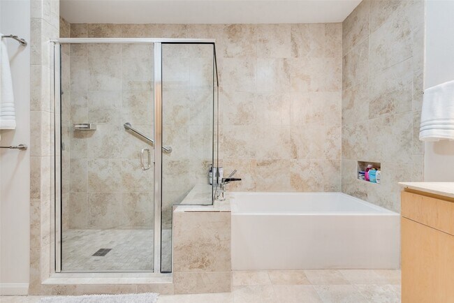 Building Photo - 4111 Gilbert Ave