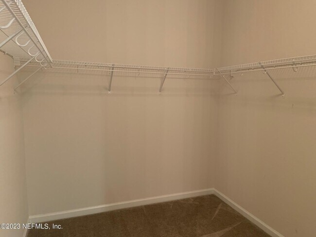 Building Photo - 816 Redtail Ln