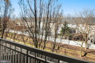 Building Photo - 2791 Centerboro Dr