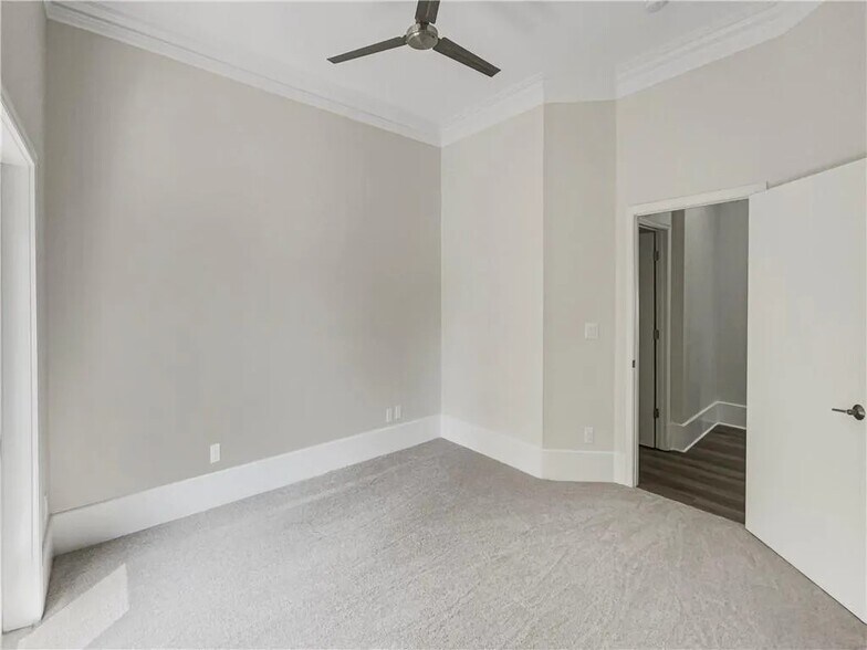 Building Photo - 745 Fountainhead Ln NE