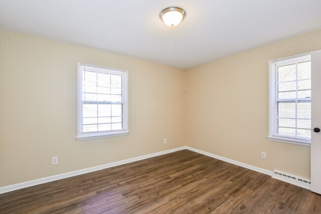 Building Photo - Dream Split-Level Home in Huntsville