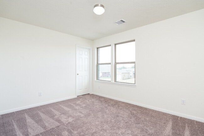 Building Photo - 6120 Whitewing Rd