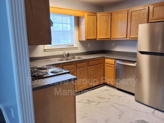 Building Photo - 103 Hurstfield Dr