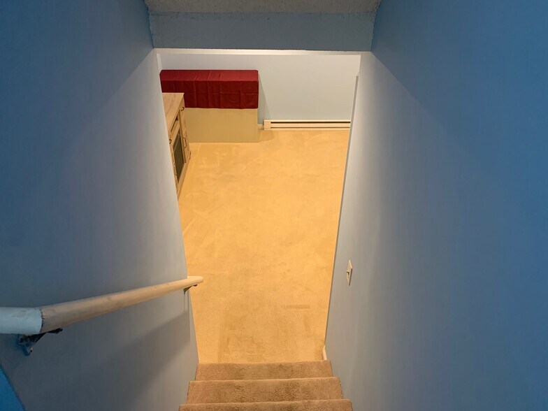 Building Photo - 61 Trotters Way