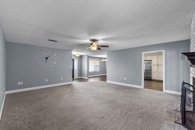 Building Photo - 3171 Airport Rd