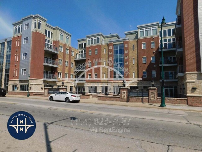 Building Photo - 6330 W Greenfield Ave