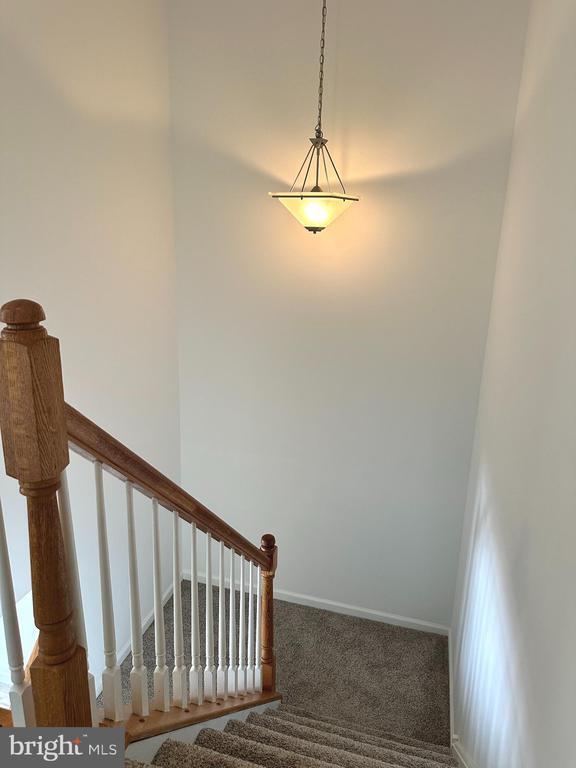 Building Photo - 10 Starboard Ct