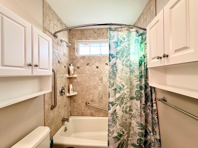 Building Photo - 31 Tyne Dr