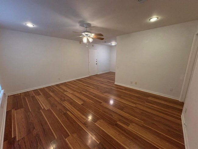 Building Photo - 6506 Linda Ln