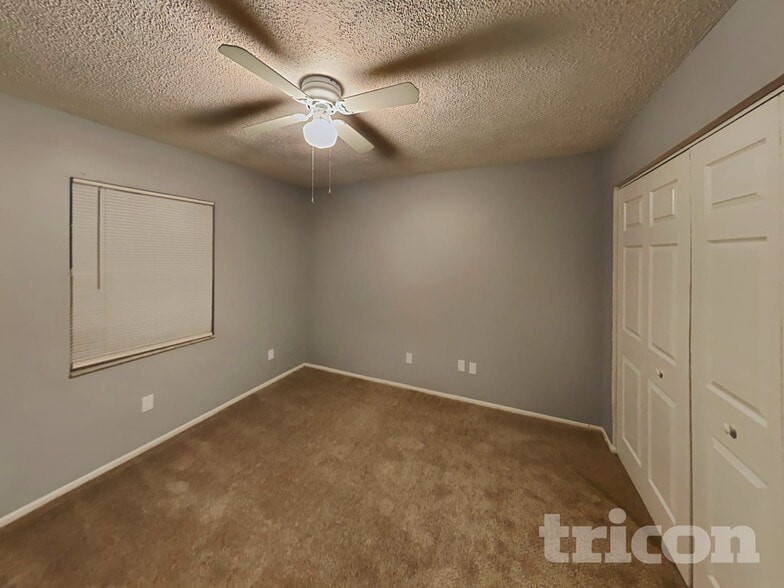 Building Photo - 1913 Hudson Ct