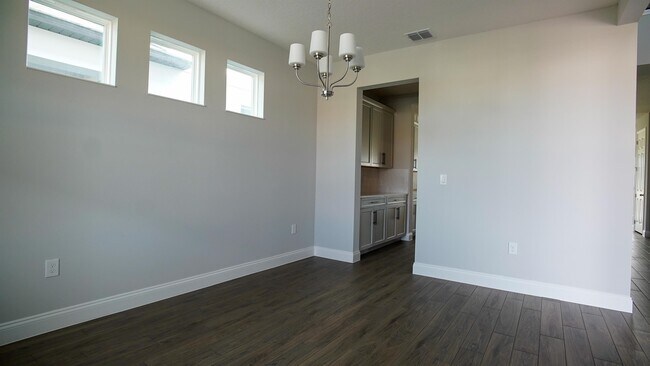 Building Photo - 12182 Eastmoor Dr