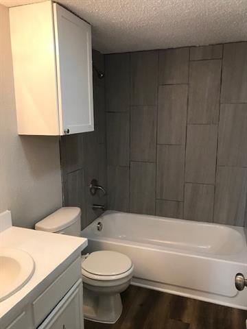 Building Photo - 501 Oxford Park