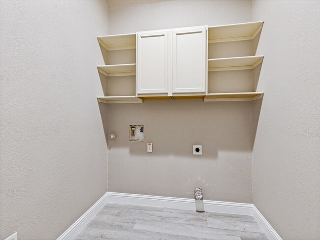 Building Photo - 455 Chisholm Trail