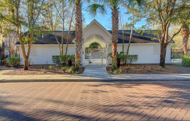 Building Photo - 7933 Shadow Oak Dr