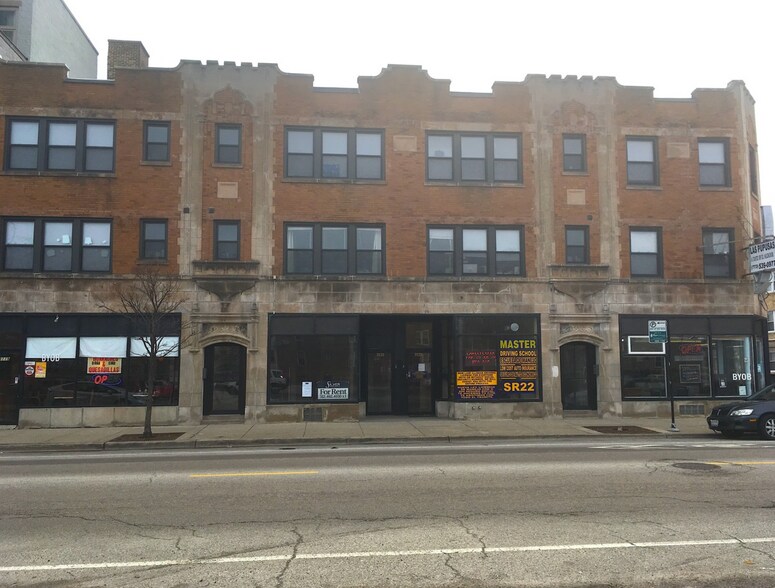 Building Photo - 3123 W Lawrence Ave